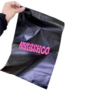 Custom bubble mailer for shipping